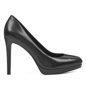 Nine West Vanorah platform heel